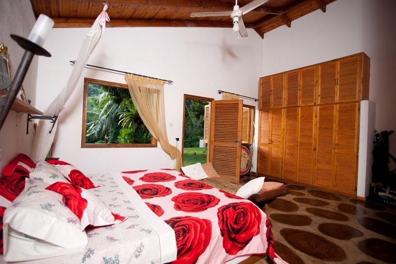 Villa Cote Sud - Unique Villa & Bungalows Intendance Road *